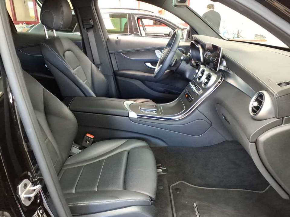 Mercedes-Benz GLC 220 - Imagem 11