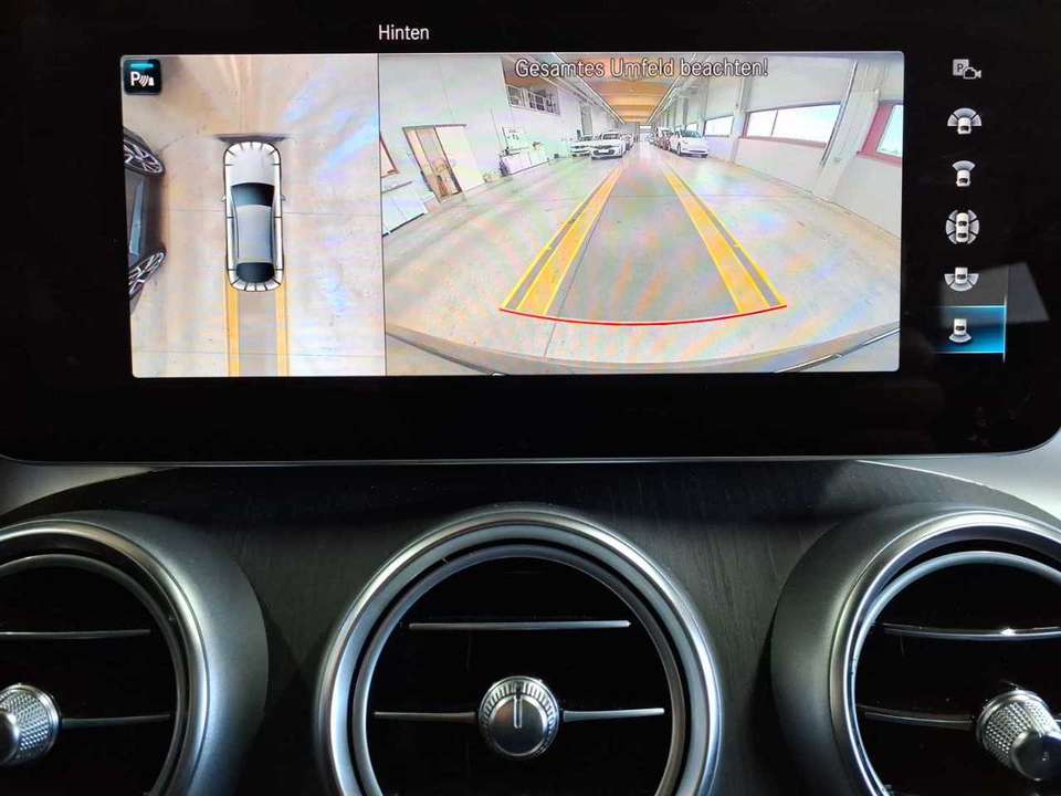 Mercedes-Benz GLC 220 - Imagem 13