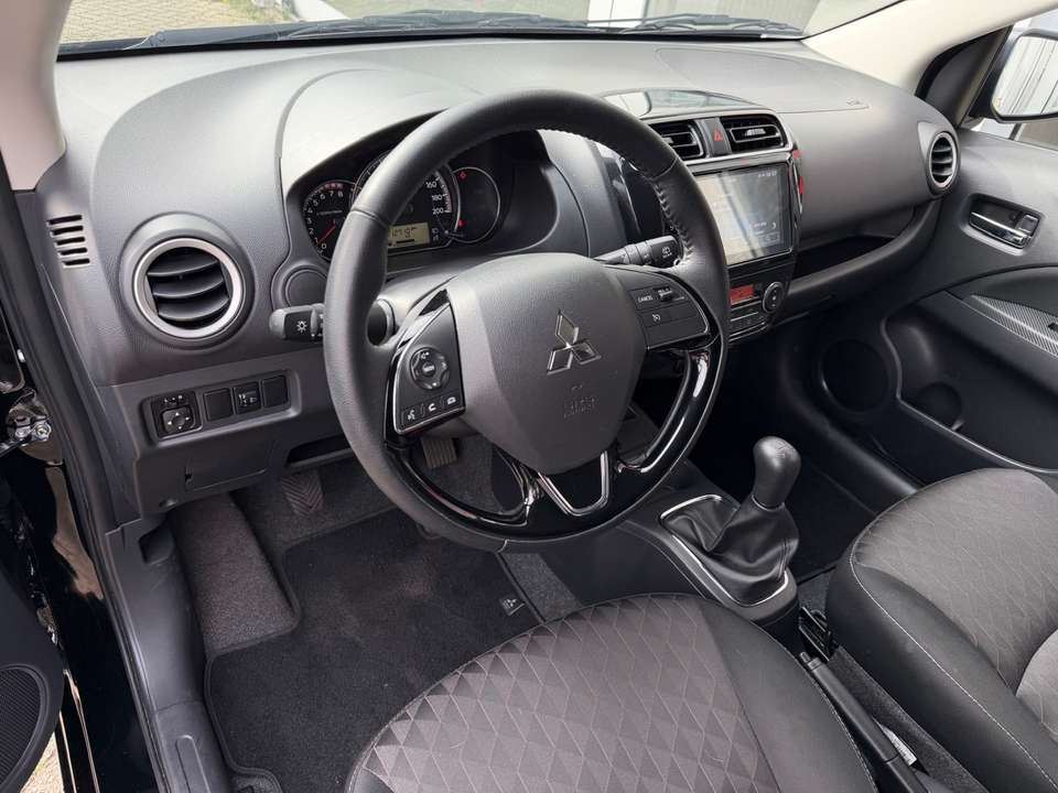 Mitsubishi Space Star - Imagem 5