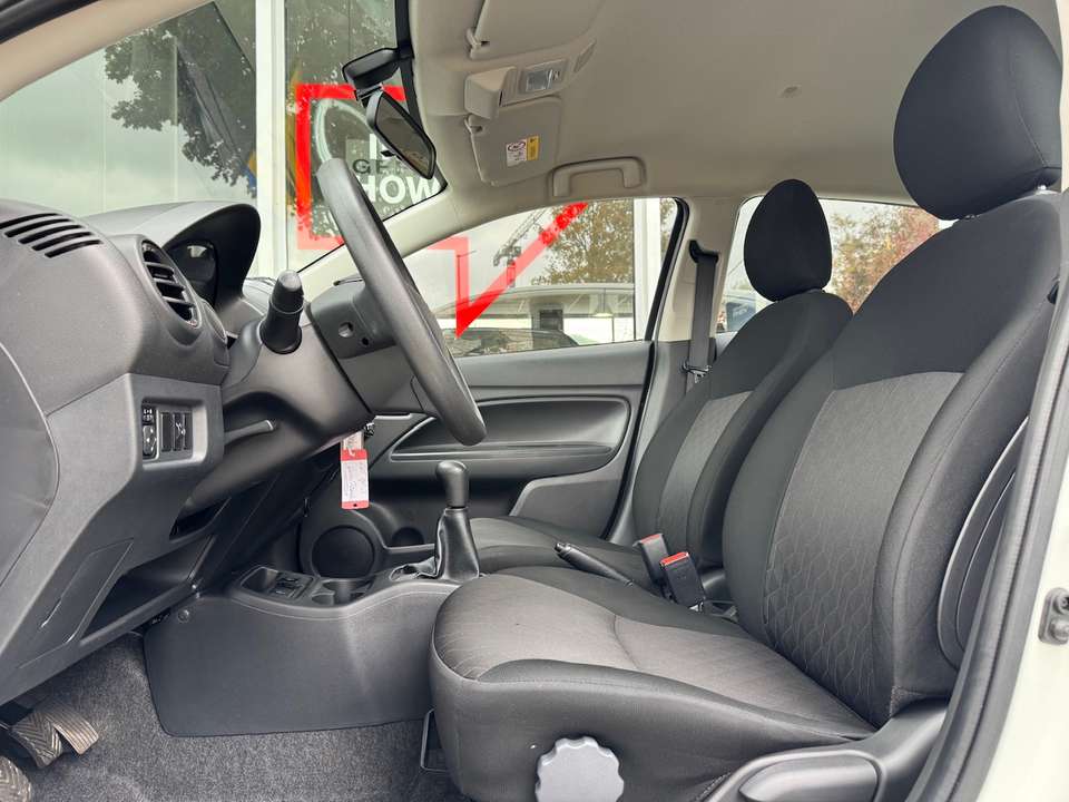 Mitsubishi Space Star - Imagem 6