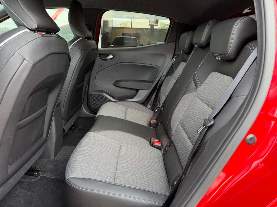 Mitsubishi Colt - Imagem 9