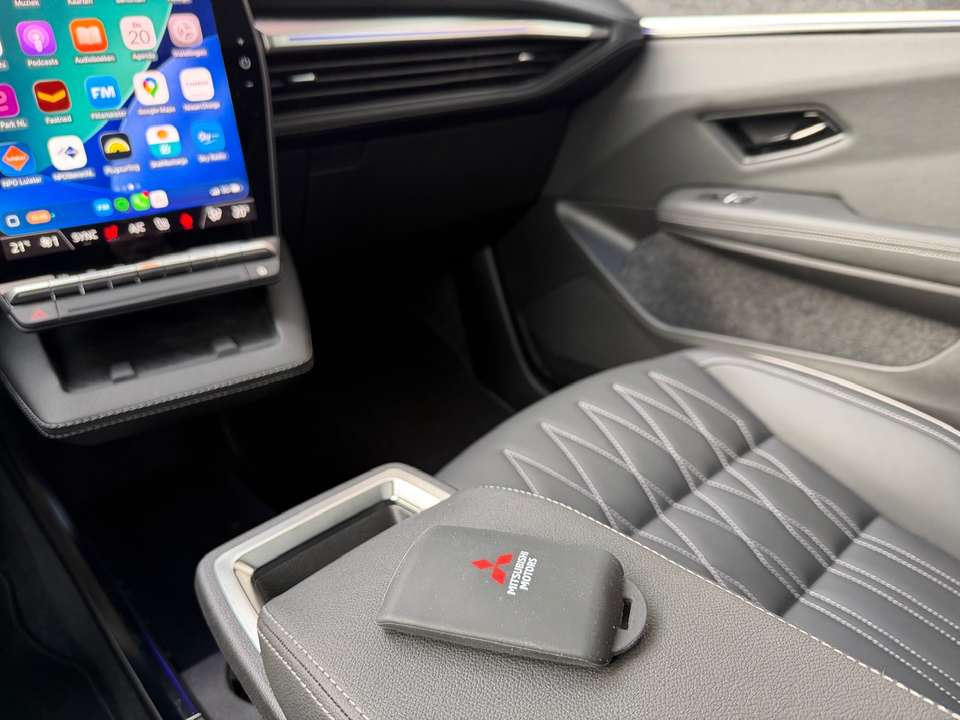 Mitsubishi Eclipse Cross - Imagem 16