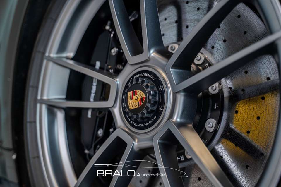 Porsche 992 - Imagem 12