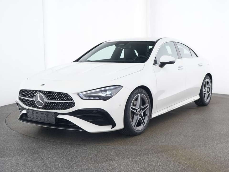 Mercedes-Benz CLA 180 - Imagem 1