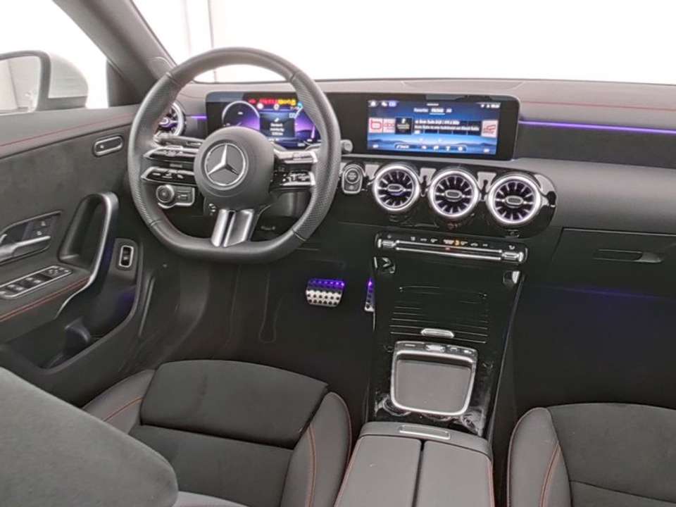 Mercedes-Benz CLA 180 - Imagem 7