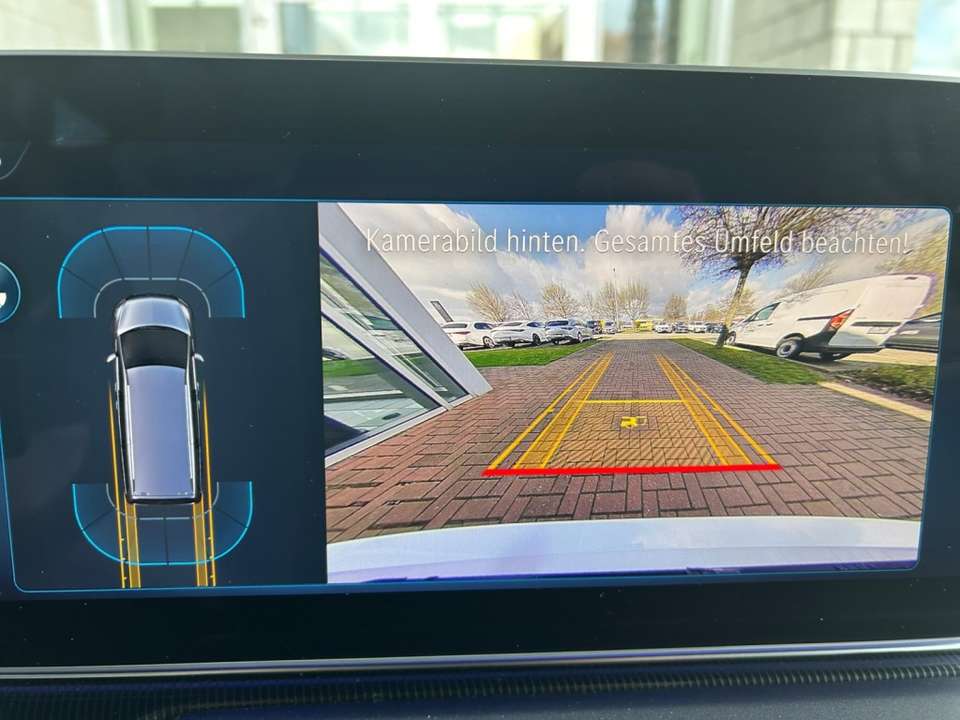 Mercedes-Benz V 220 - Imagem 8