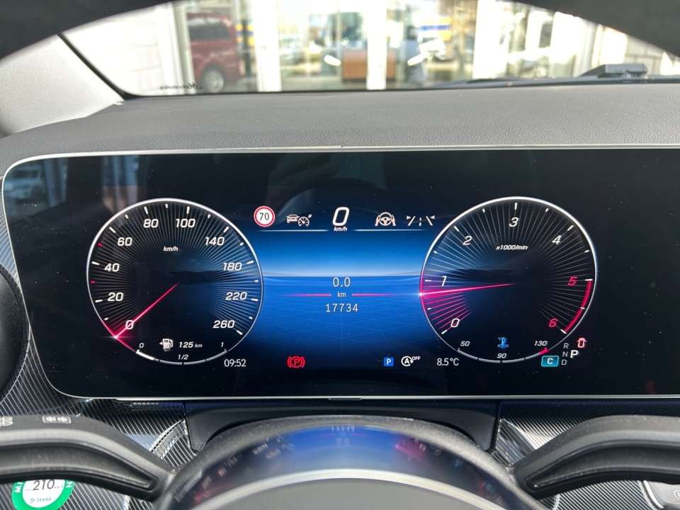 Mercedes-Benz V 220 - Imagem 9