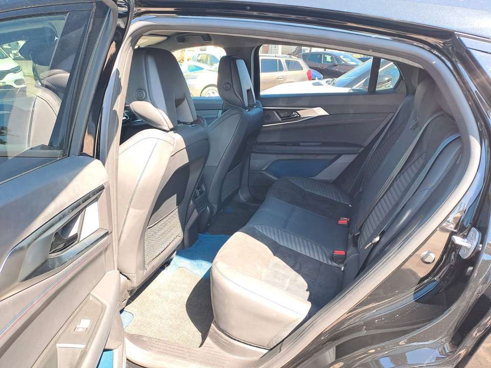 Renault Rafale - Imagem 12