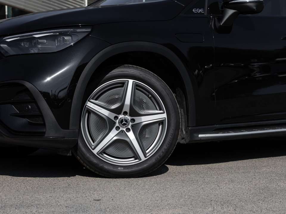 Mercedes-Benz EQE SUV - Imagem 7