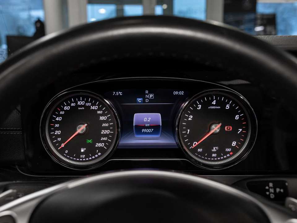 Mercedes-Benz E 200 - Imagem 14