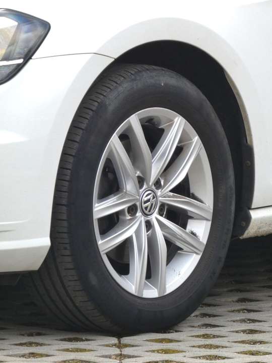 Volkswagen Golf - Imagem 2