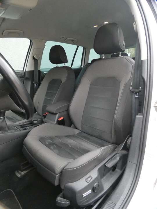 Volkswagen Golf - Imagem 8