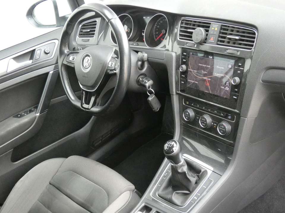 Volkswagen Golf - Imagem 18