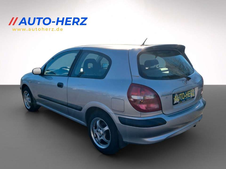 Nissan Almera - Imagem 8