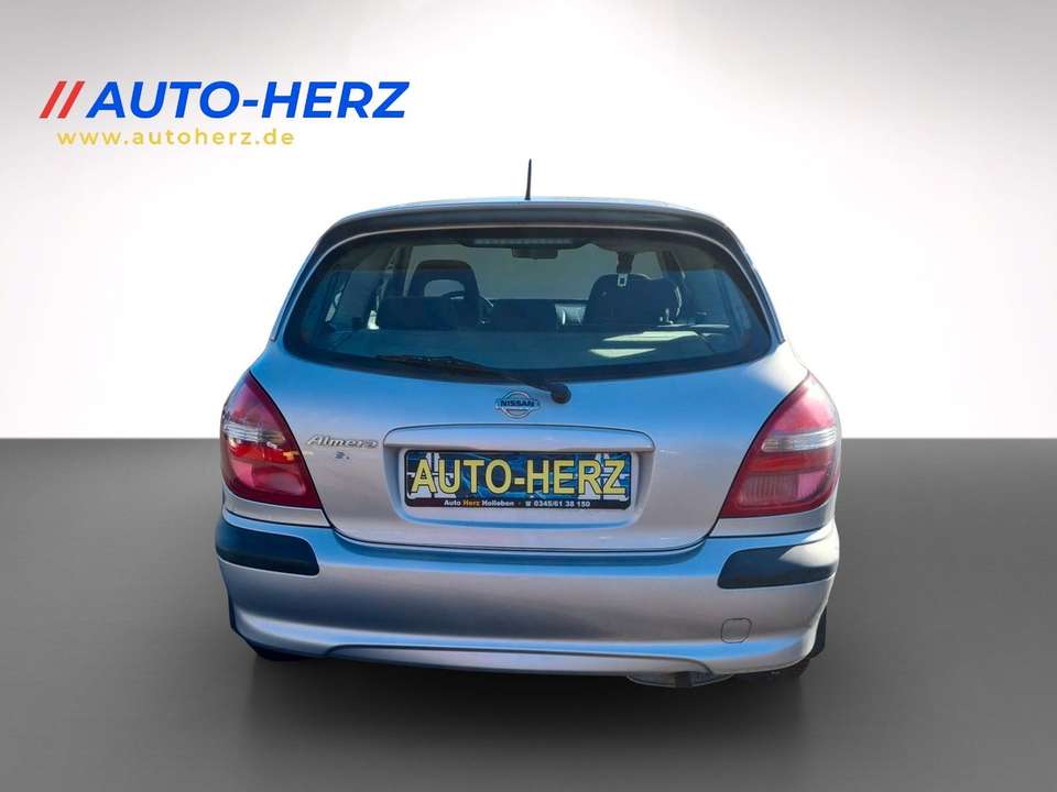 Nissan Almera - Imagem 9