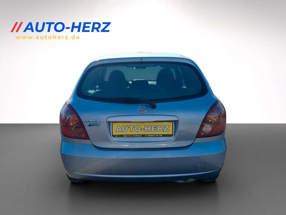 Nissan Almera - Imagem 9