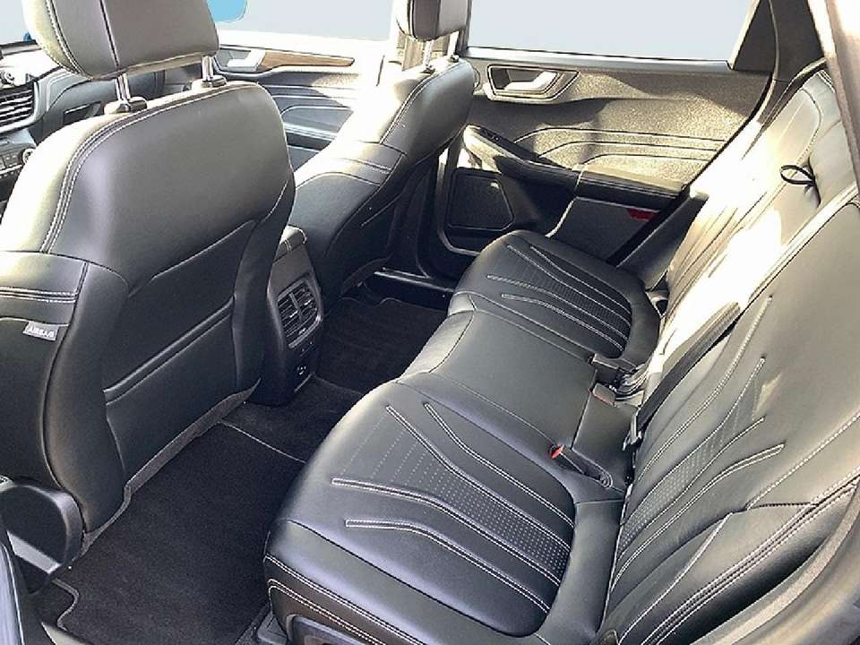 Ford Kuga - Imagem 8