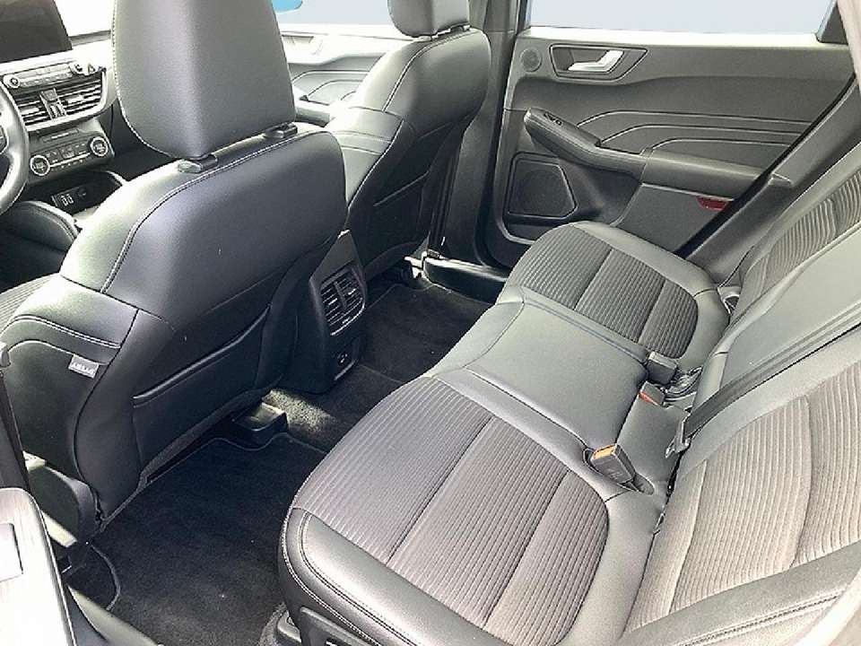 Ford Kuga - Imagem 9