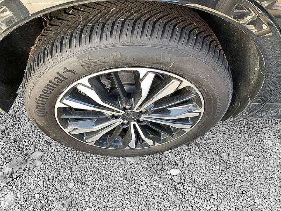 Ford Kuga - Imagem 8