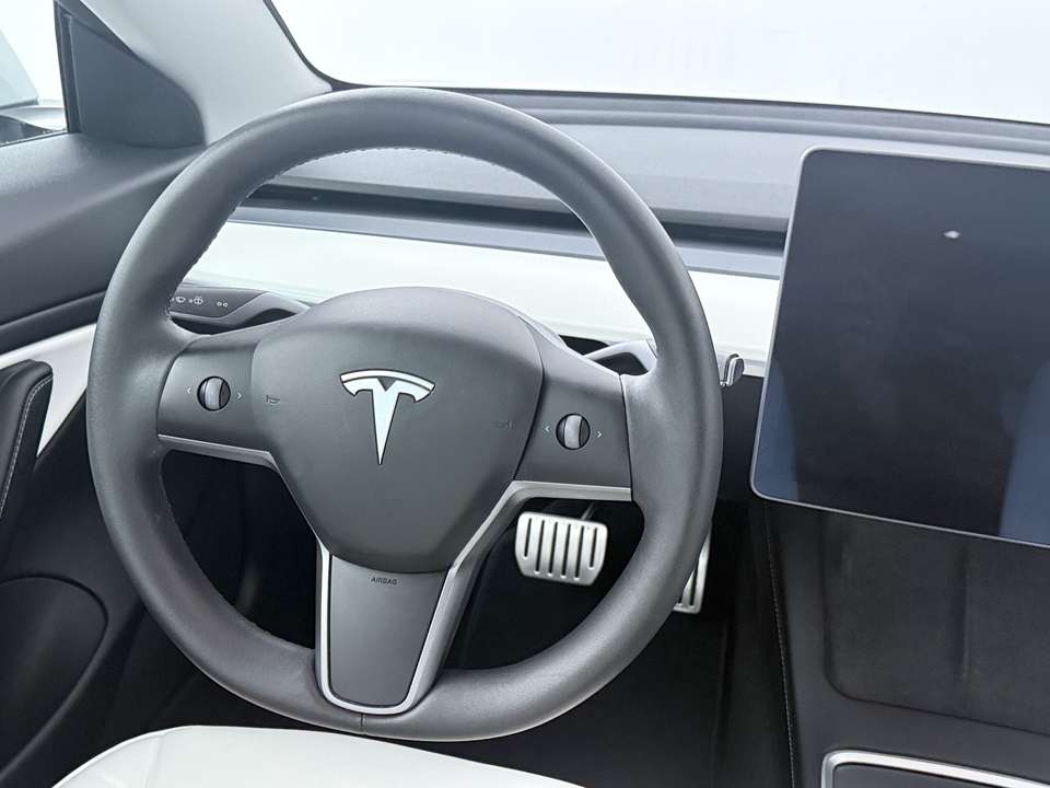 Tesla Model 3 - Imagem 4