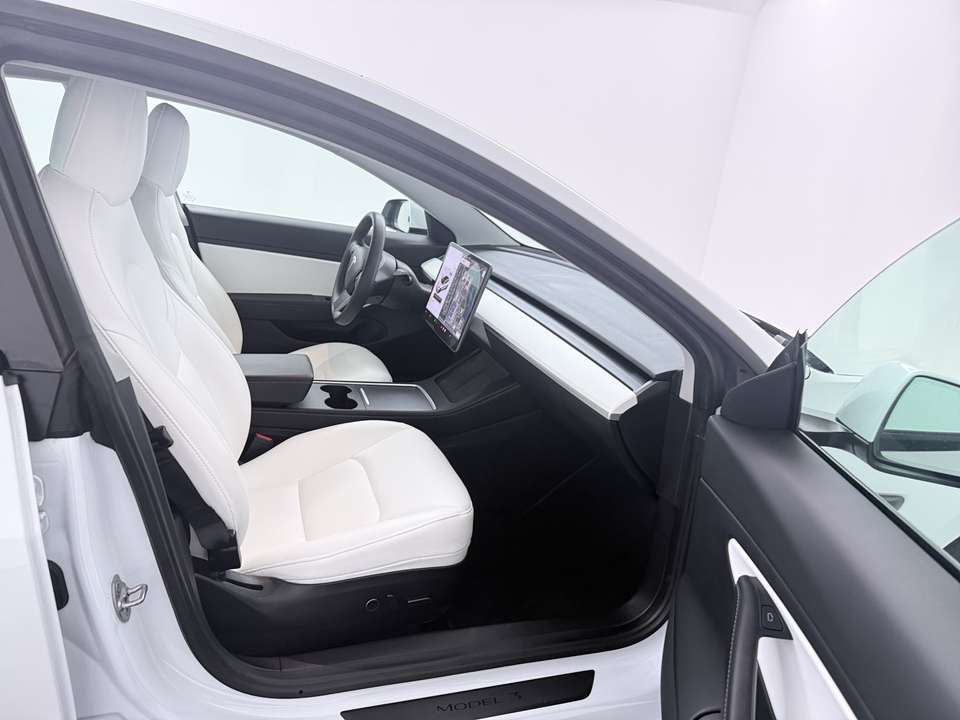 Tesla Model 3 - Imagem 5