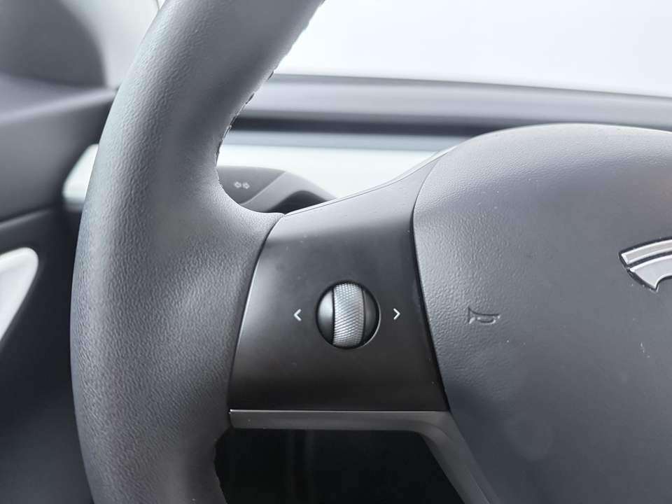 Tesla Model 3 - Imagem 9