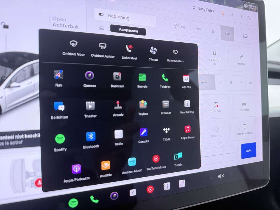 Tesla Model 3 - Imagem 15