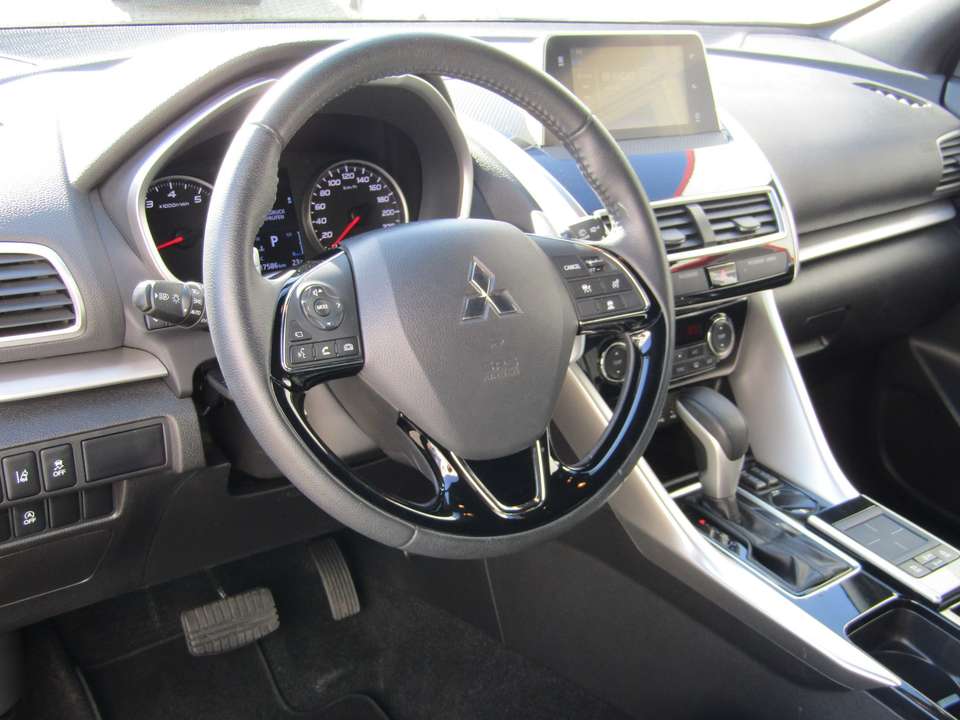 Mitsubishi Eclipse Cross - Imagem 8