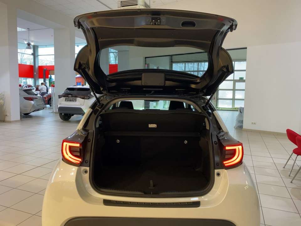 Toyota Yaris - Imagem 7