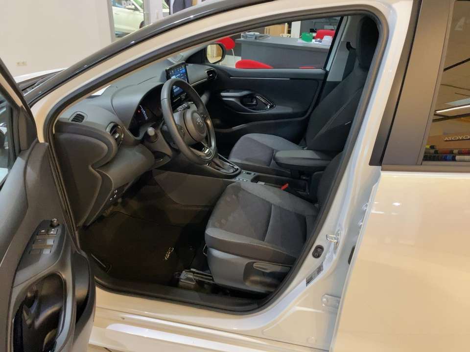 Toyota Yaris - Imagem 8