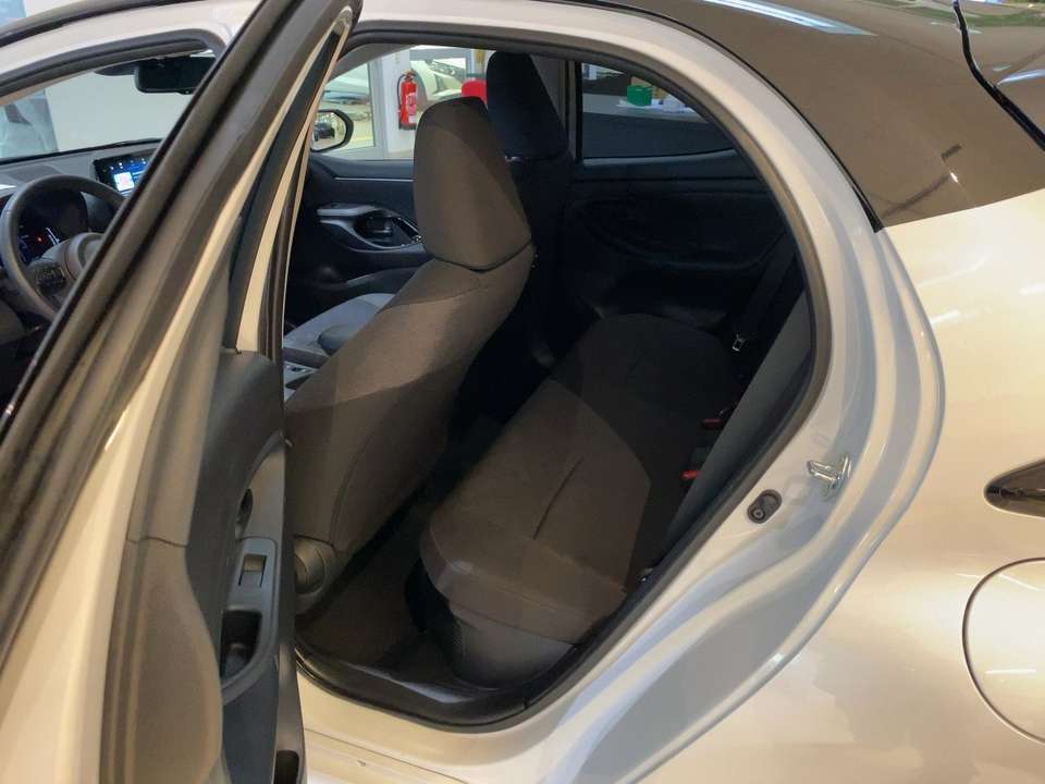 Toyota Yaris - Imagem 9