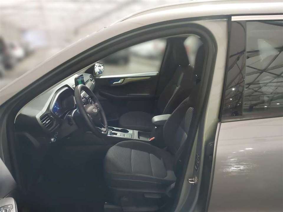 Ford Kuga - Imagem 8