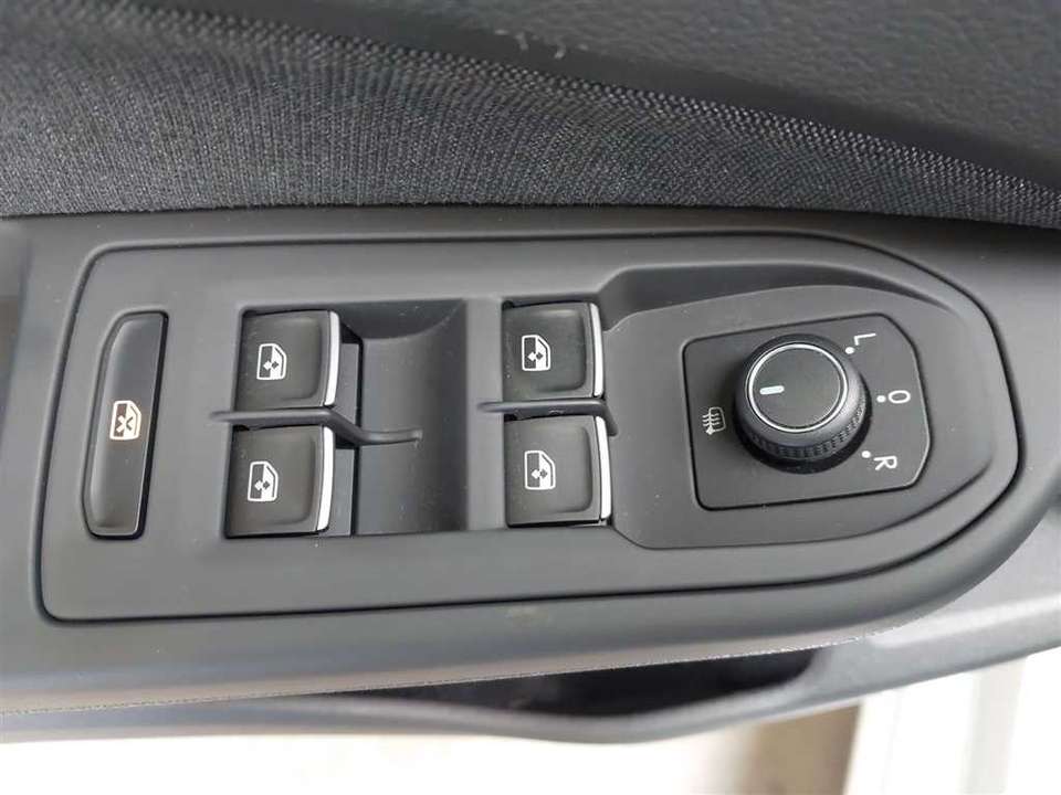 Volkswagen Golf - Imagem 13