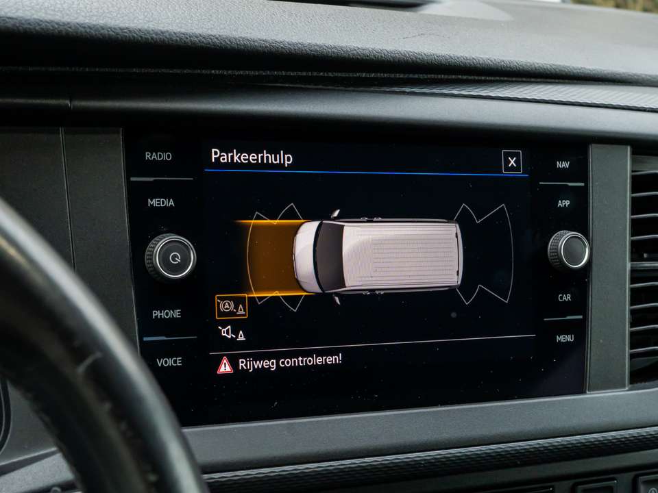 Volkswagen T6.1 Transporter - Imagem 9