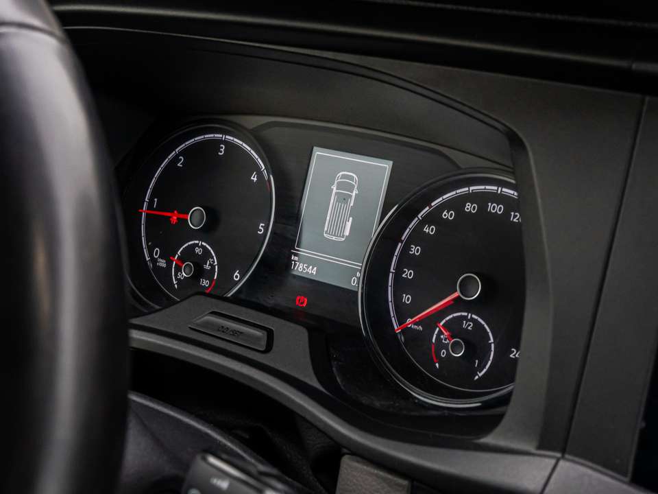 Volkswagen T6.1 Transporter - Imagem 15