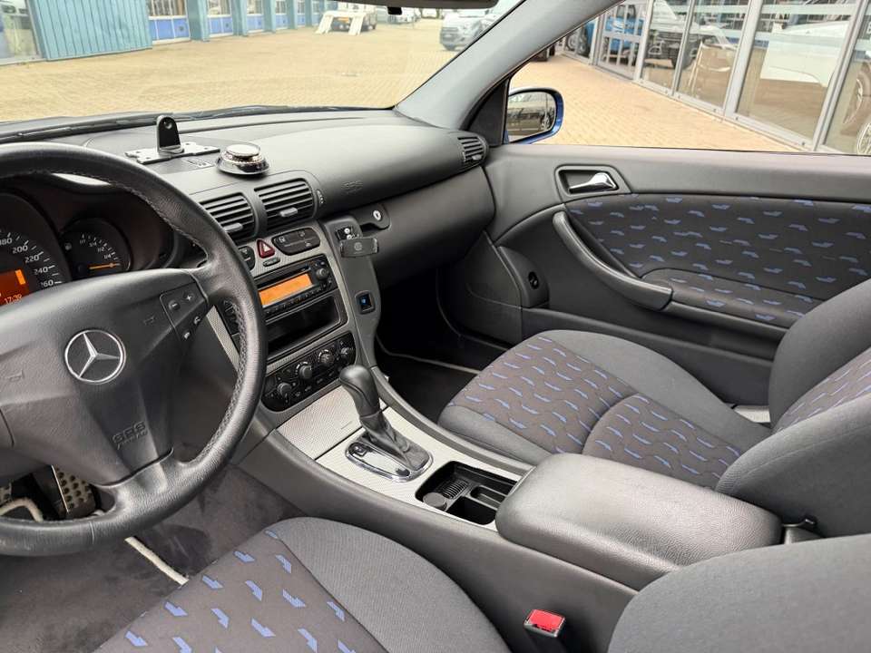 Mercedes-Benz C 180 - Imagem 7