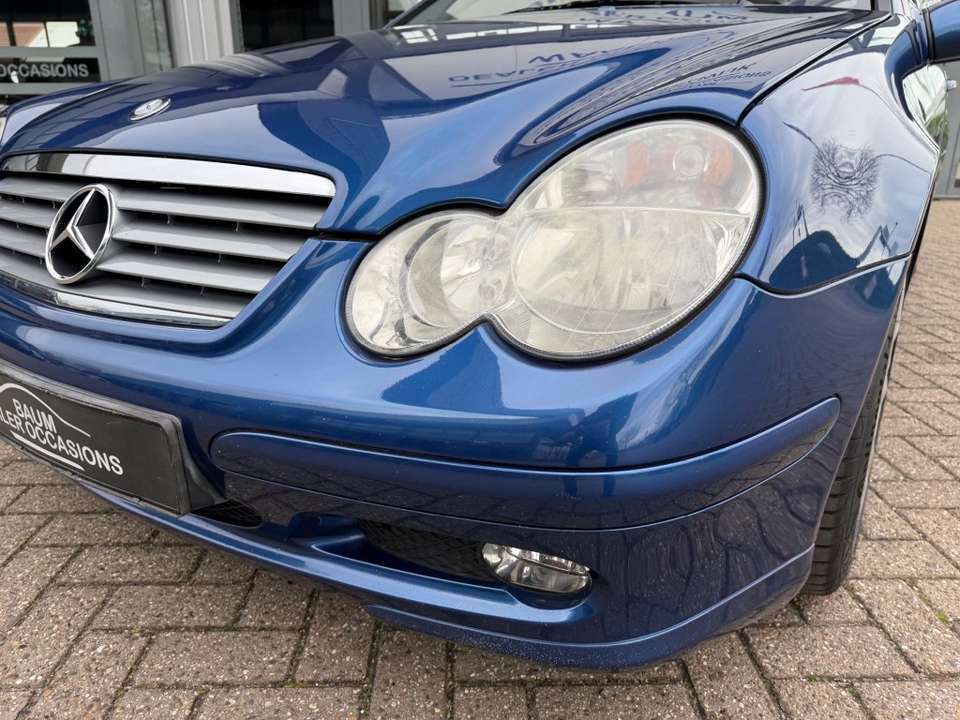 Mercedes-Benz C 180 - Imagem 14