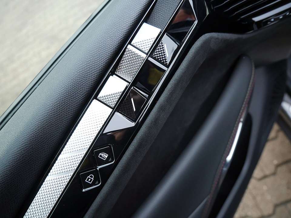 DS Automobiles DS 4 - Imagem 10