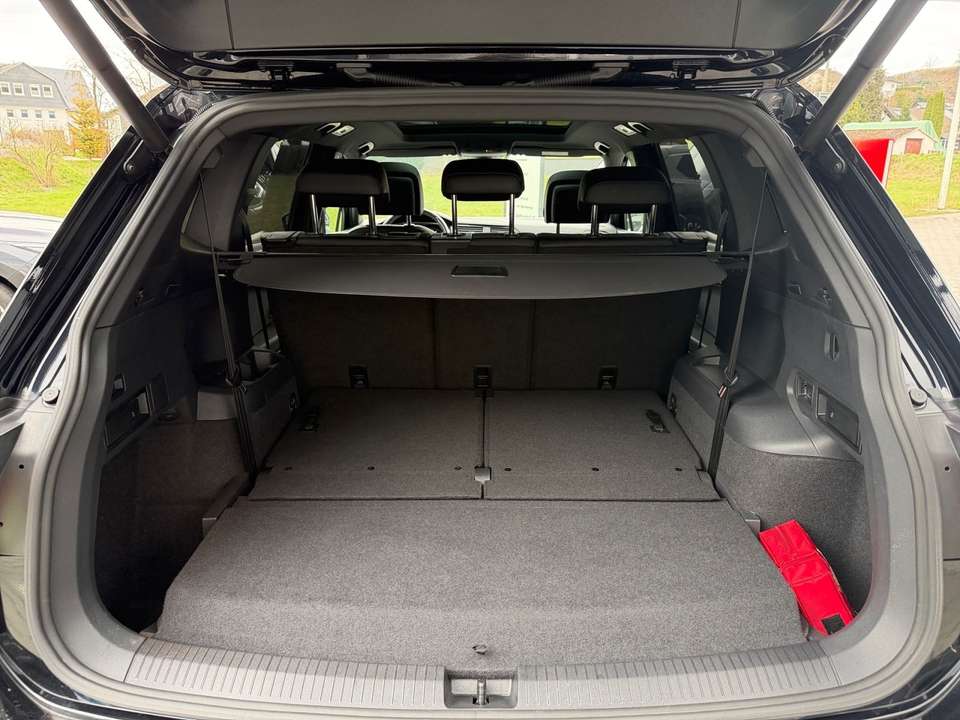 Volkswagen Tiguan Allspace - Imagem 13