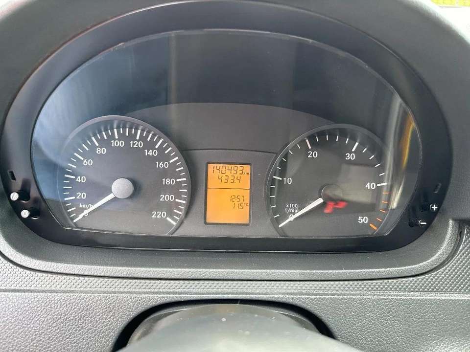 Mercedes-Benz Vito - Imagem 8