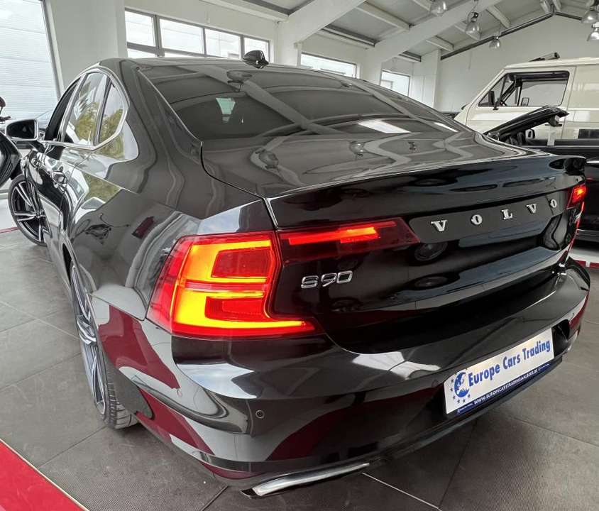 Volvo S90 - Imagem 5