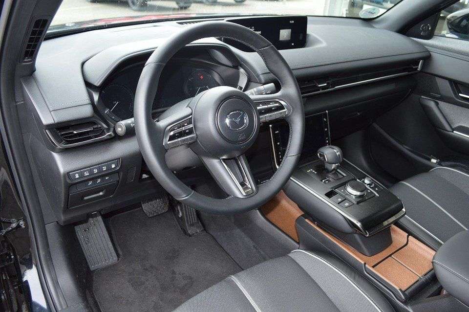 Mazda MX-30 - Imagem 8