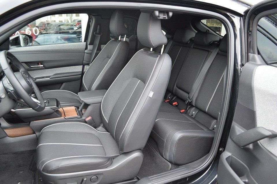 Mazda MX-30 - Imagem 13