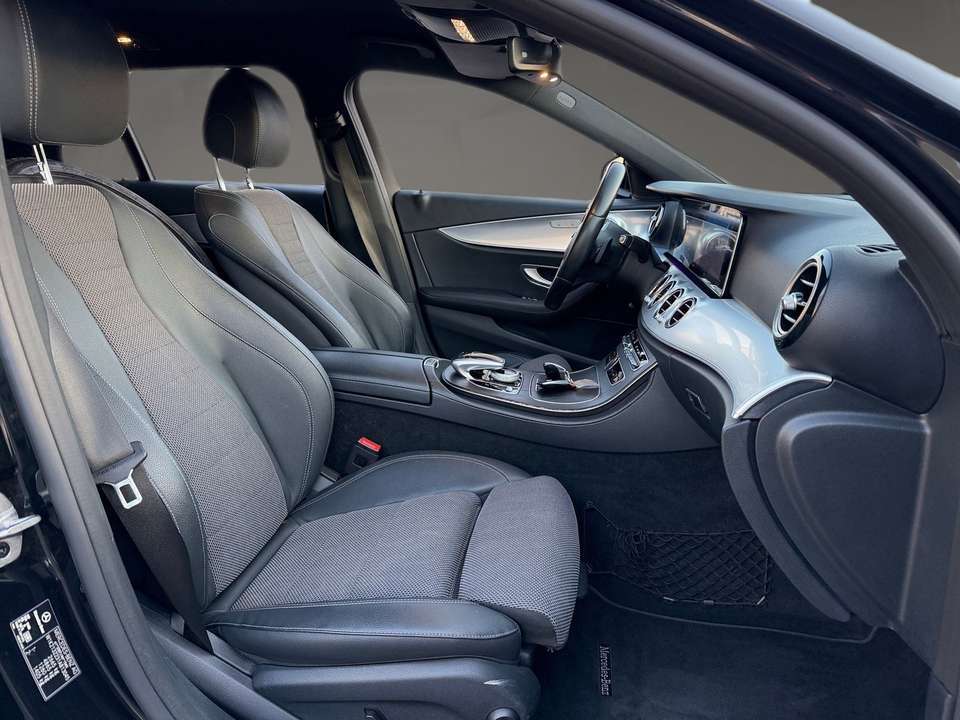 Mercedes-Benz E 400 - Imagem 13