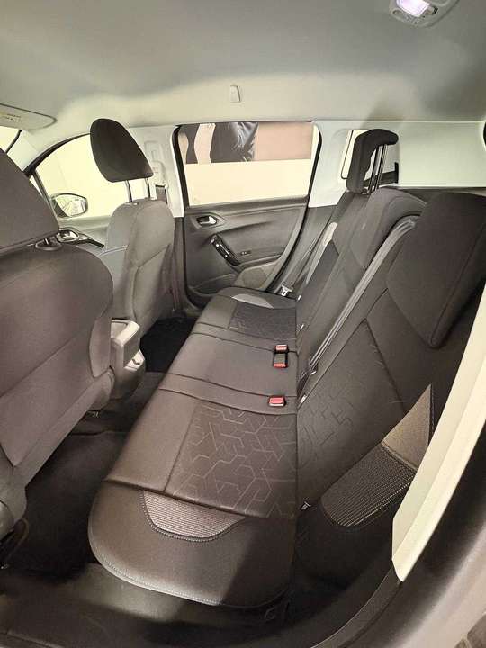 Peugeot 2008 - Imagem 13