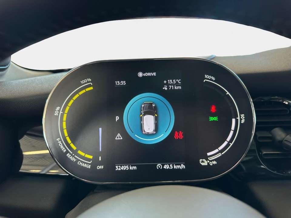 MINI Cooper SE - Imagem 13