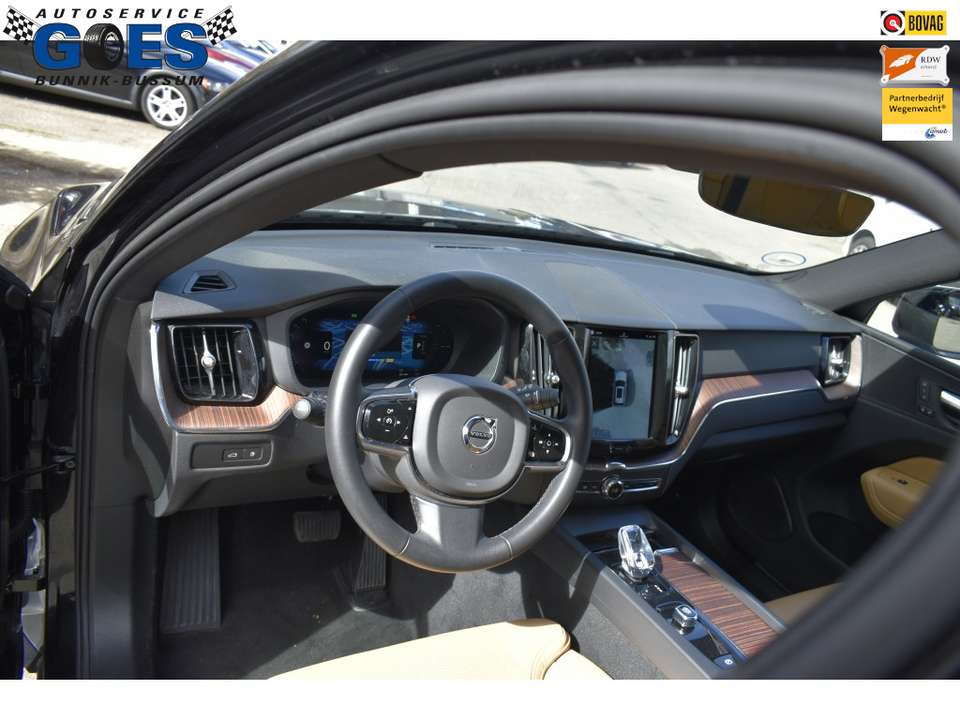 Volvo XC60 - Imagem 11