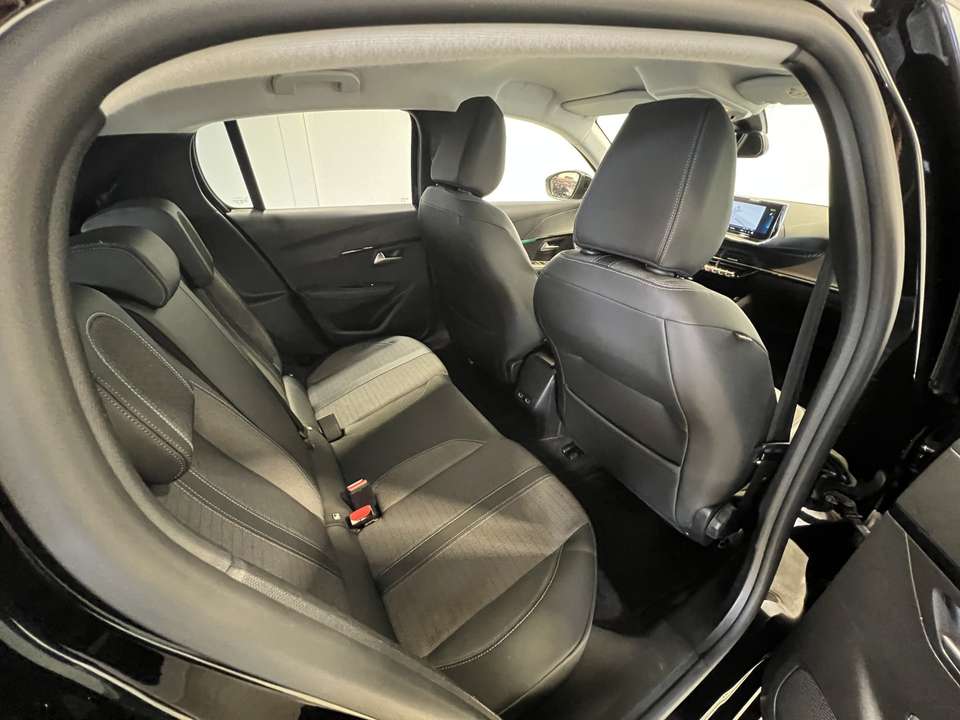 Peugeot e-208 - Imagem 8