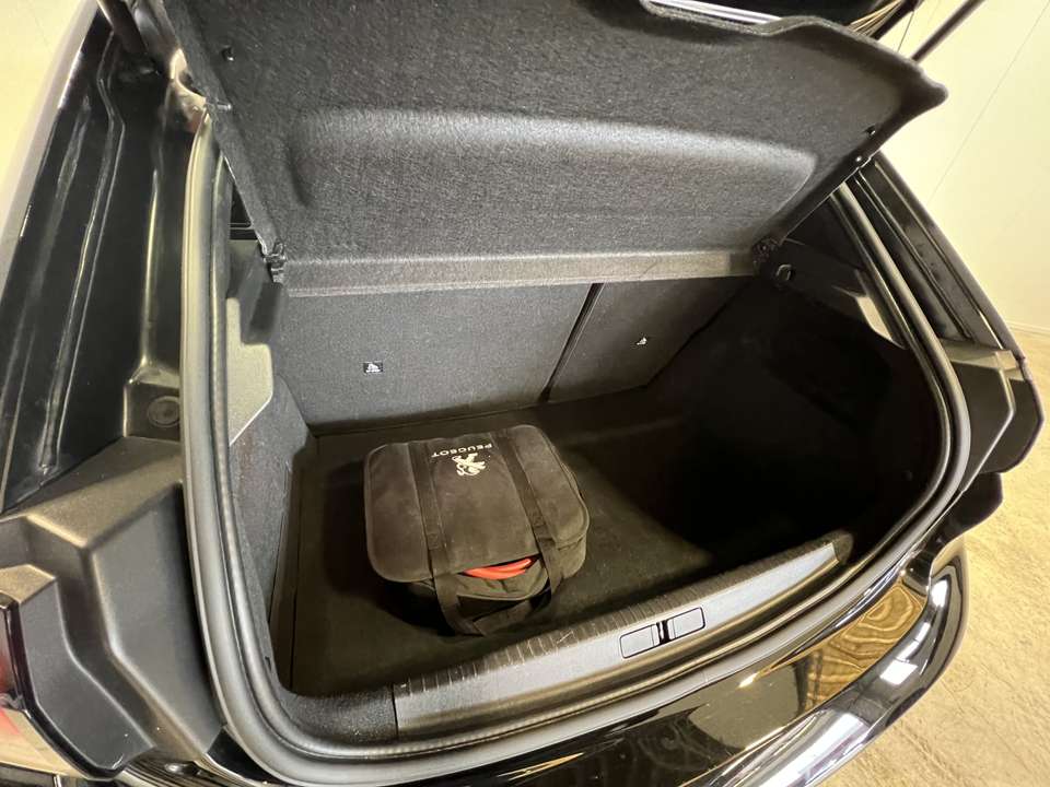 Peugeot e-208 - Imagem 9