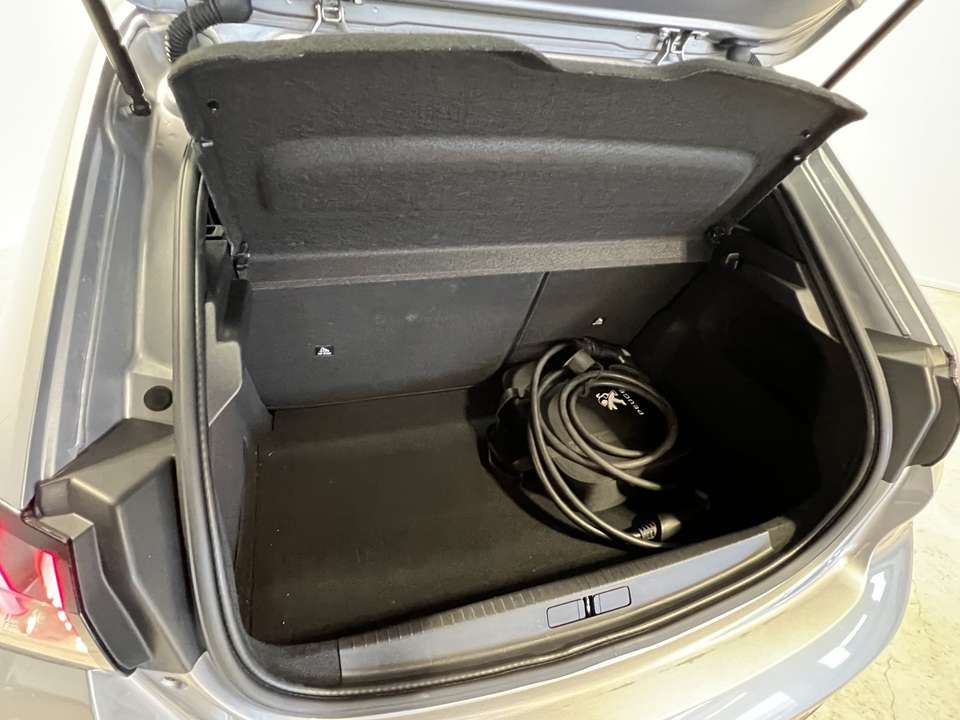 Peugeot e-208 - Imagem 11